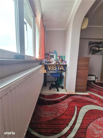 Apartament cu 4 camere decomandat în Triaj