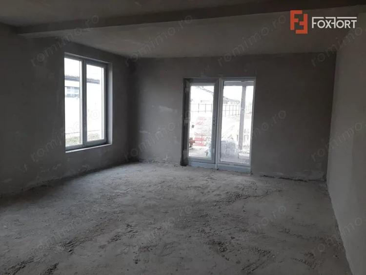 Casă cu 5 camere cu Teren 392 Mp în Giarmata