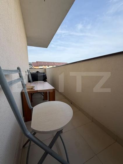 Apartament cu 2 camere semidecomandat, mobilat în Florești