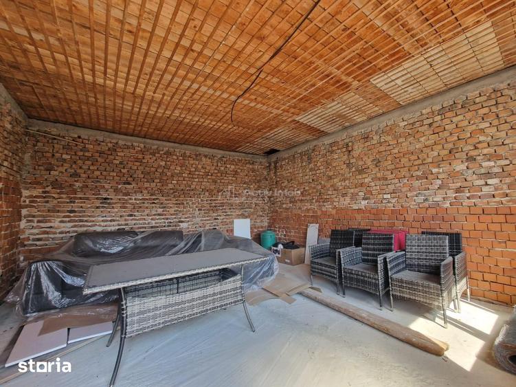 Casă cu 4 camere cu Teren 680 Mp în Triaj