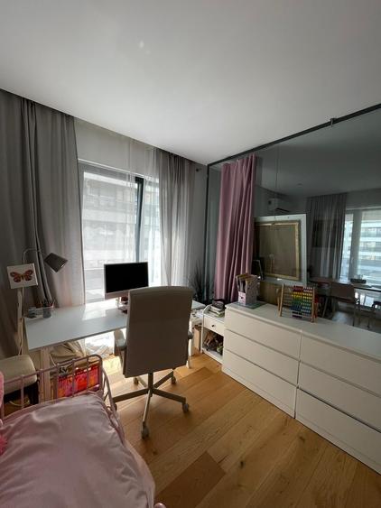 Apartament cu 3 camere semidecomandat în Floreasca