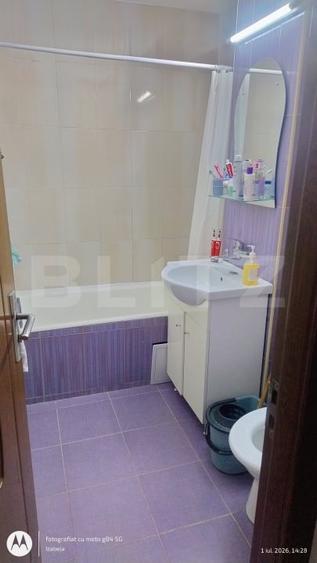 Apartament cu 3 camere decomandat, mobilat în Nord-Est
