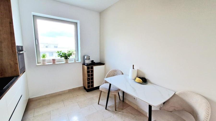 Apartament cu 2 camere decomandat în Domenii