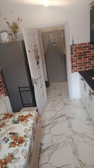 Apartament cu 2 camere decomandat în Dobroești