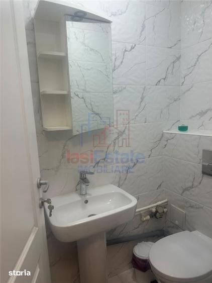 Apartament cu 3 camere decomandat în Canta