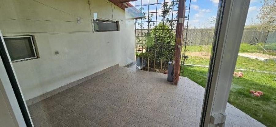 Casă individuală cu 5 camere cu Canalizare în Ciolpani
