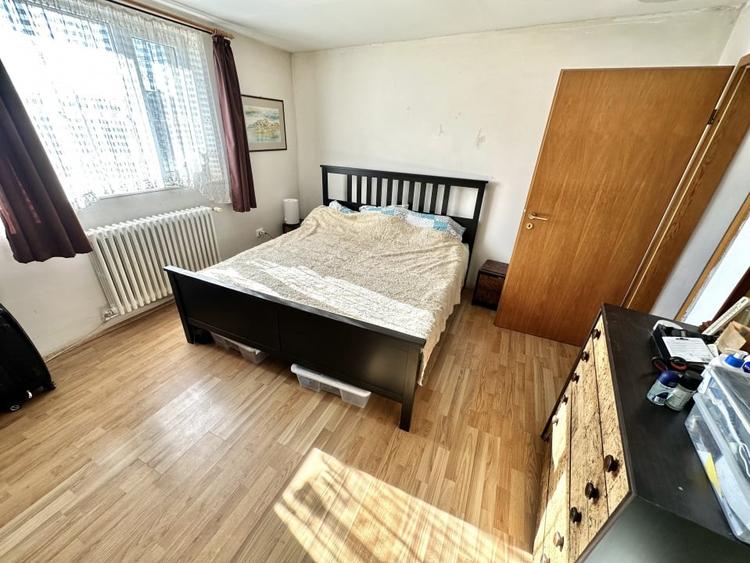 Casă individuală cu 4 camere cu Canalizare în Central