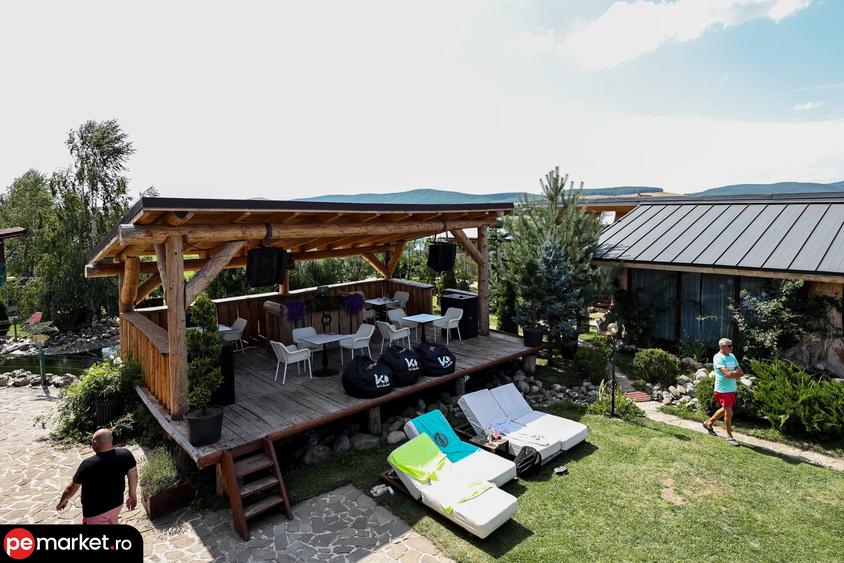 Proprietate specială, de 1,120 mp, în Podu Oltului