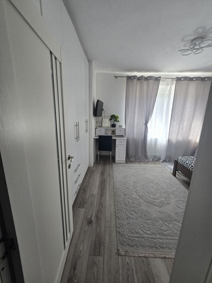 Garsonieră decomandată în Central