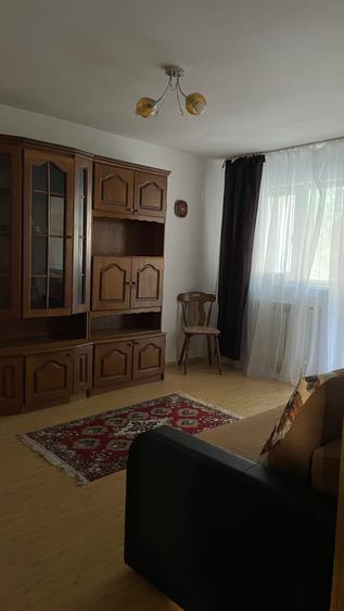 Garsonieră decomandată în Central
