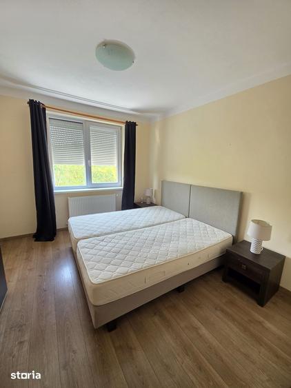 Apartament cu 3 camere în Cetate
