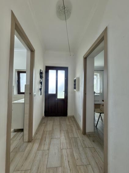 Duplex cu 4 camere cu Teren 263 Mp în Utvin