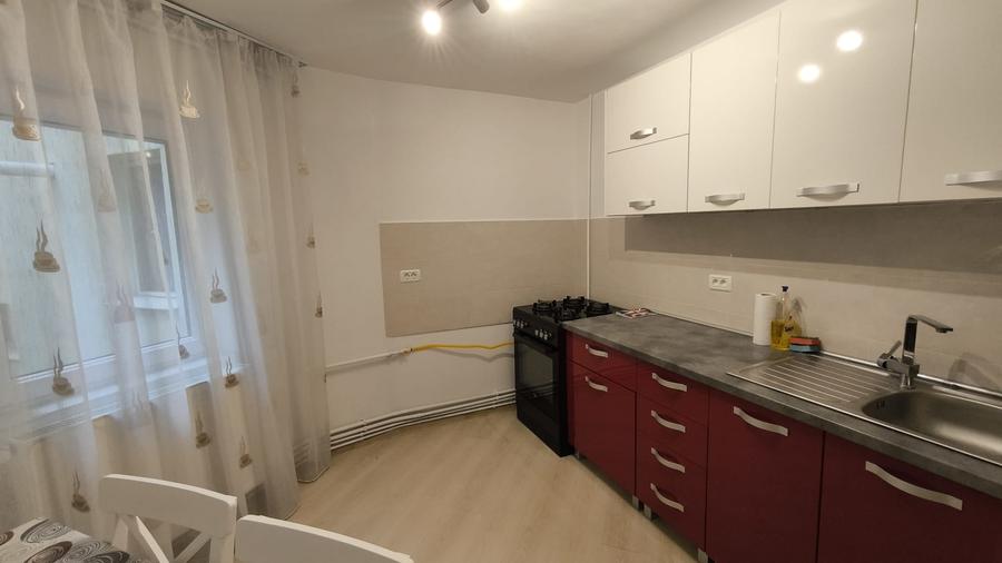 zona Simion Barnutiu, decomandat,centrala proprie, renovat, mobilat modern - 5