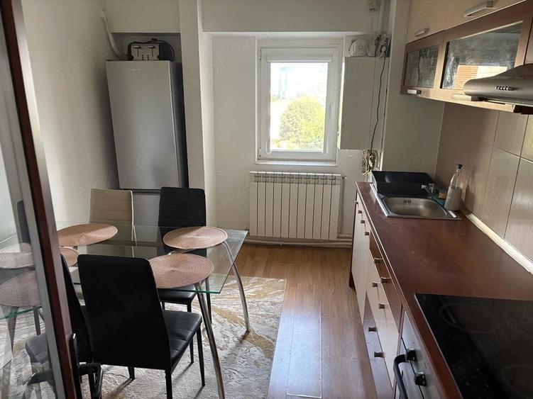 Apartament cu 3 camere decomandat în Gara