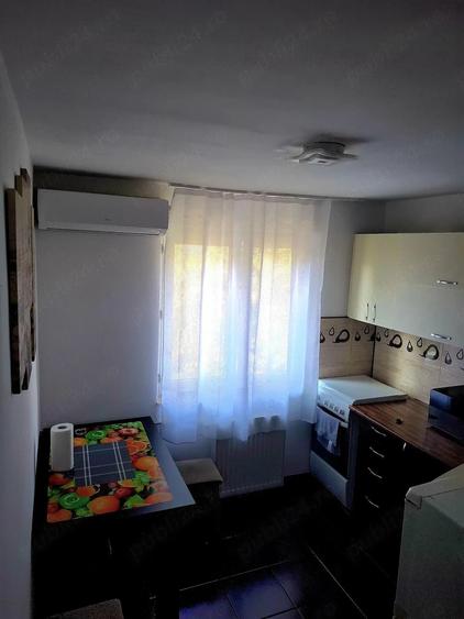 Garsonieră decomandată în Rogerius
