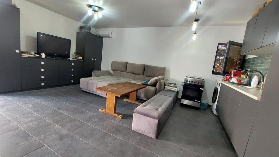 Casă cu 3 camere cu Teren 821 Mp în Măgurele