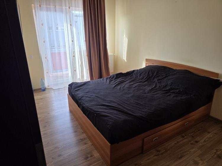 Inchiriez apartament decomandat 2 camere - 1
