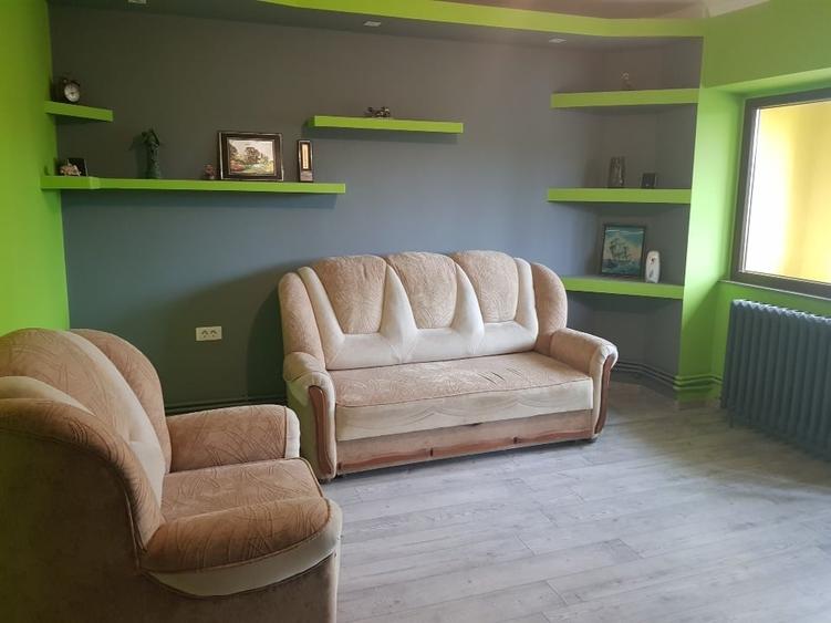 Garsonieră decomandată, mobilată în Nicolina