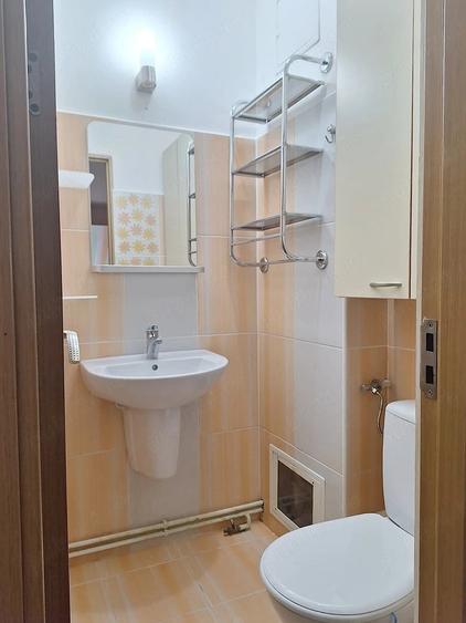 Apartament cu 3 camere decomandat în Sud