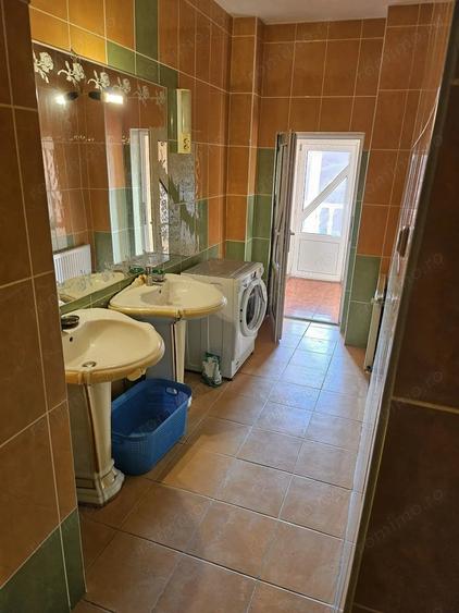 Casă cu 5 camere cu Teren 400 Mp în Nord