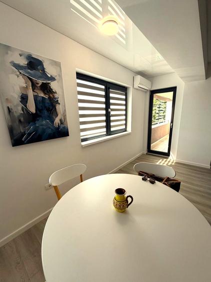 Apartament cu 2 camere decomandat în Casa de Cultură