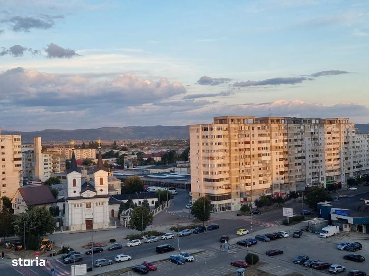 Apartament cu 2 camere decomandat, mobilat în Ultracentral
