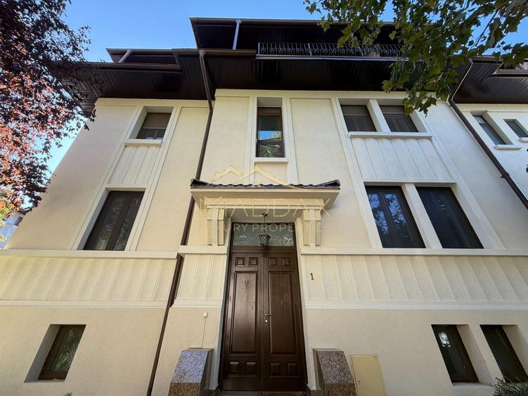 Casă individuală cu 4 camere decomandat cu Canalizare în Capitale