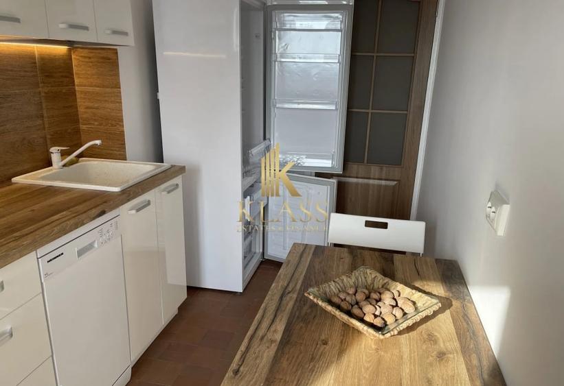 Apartament cu 3 camere decomandat, mobilat în Titulescu