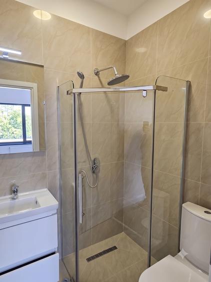 Casă individuală cu 4 camere cu Canalizare în Tunari