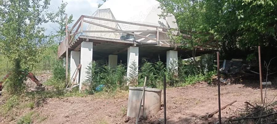 Casă cu 1 camere cu Teren 1500 Mp în Vulcana-Băi