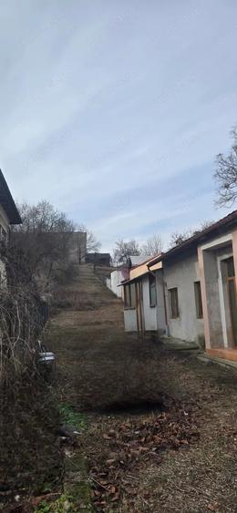 Teren de 1762 mp, în Trivale
