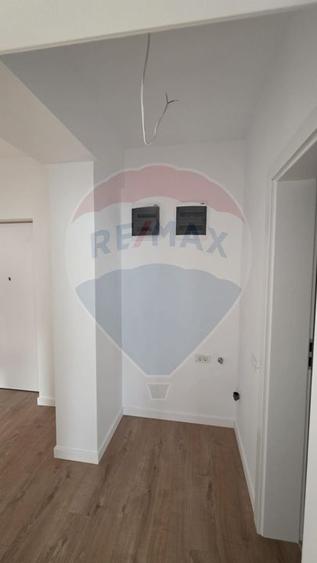 Apartament cu 2 camere decomandat în Tunari