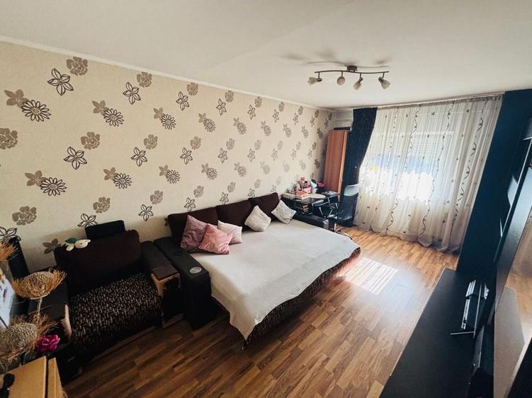 Apartament cu 2 camere decomandat în Paltiniș