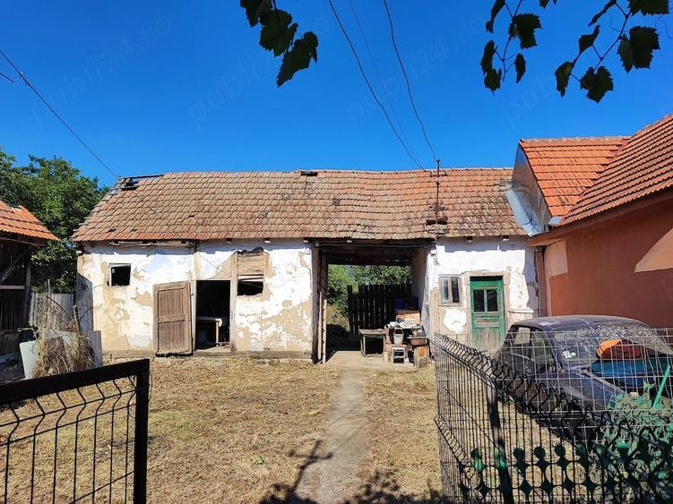 Casă cu 2 camere cu Teren 1400 Mp în Husasău de Tinca