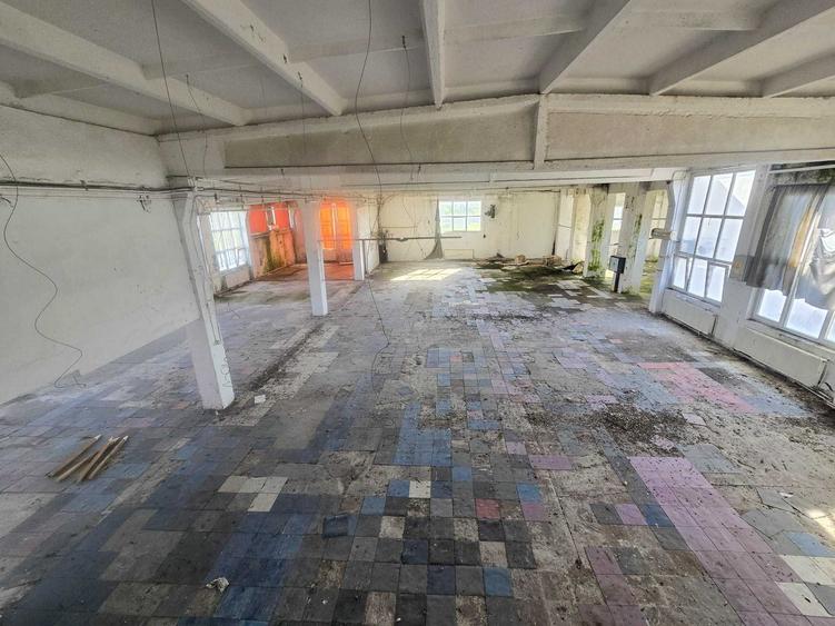 Spațiu comercial, de 7,354 mp, în Movila Miresii