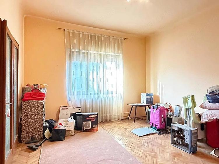 Casa ultracentral singura in curte | Podul Centenarului - 9