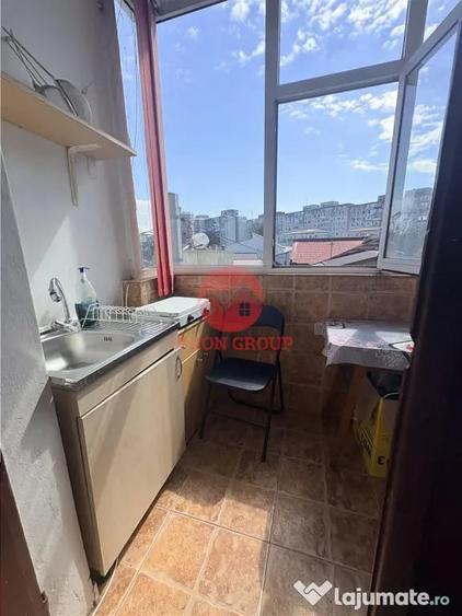 Garsonieră decomandată în Casa de Cultură
