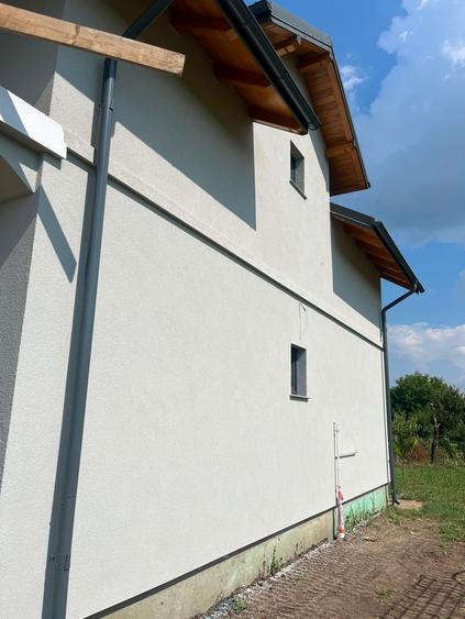 Casă cu 4 camere cu Teren 443 Mp în Holboca
