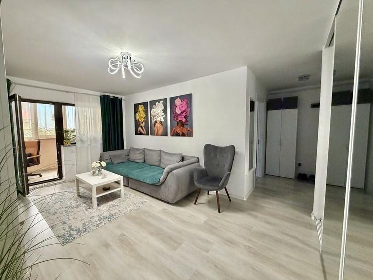Apartament cu 2 camere semidecomandat în Central