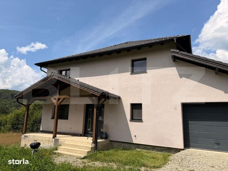 Casă cu 4 camere cu Teren 4150 Mp în Cheile Râșnoavei