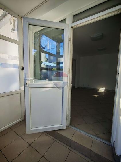 Spațiu comercial de vânzare - 51 mp, vitrină stradală Calea Severinul - 4