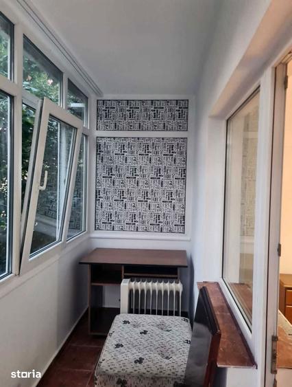 Apartament cu 3 camere decomandat în Tei