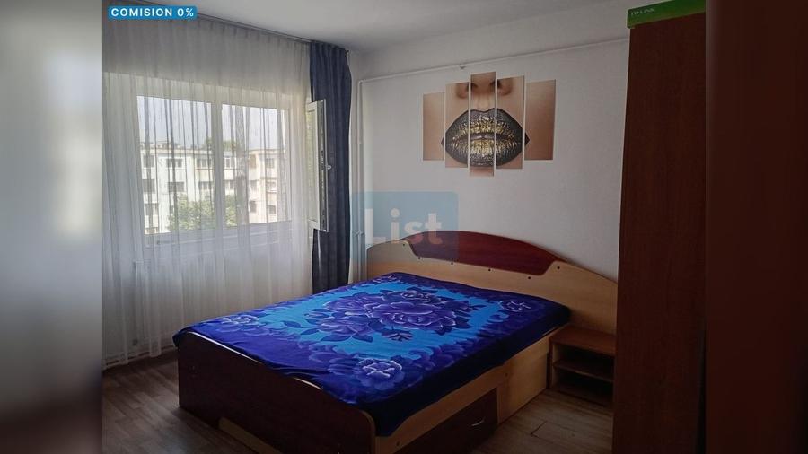 Garsonieră decomandată, mobilată în