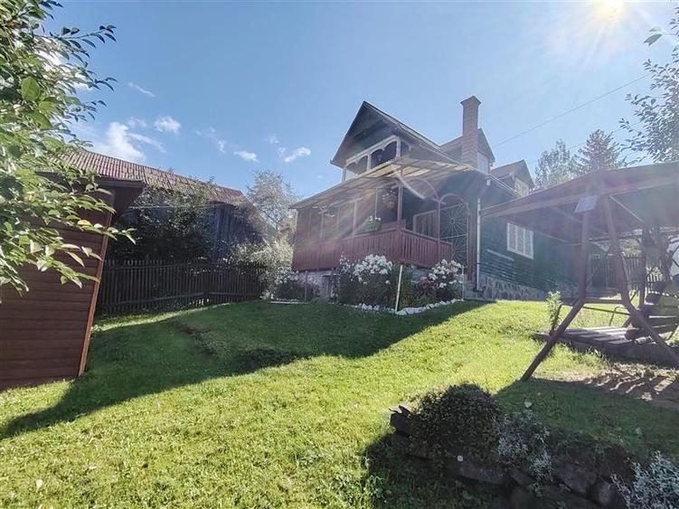 Casă individuală cu 4 camere cu Teren 327 Mp în Exterior Est