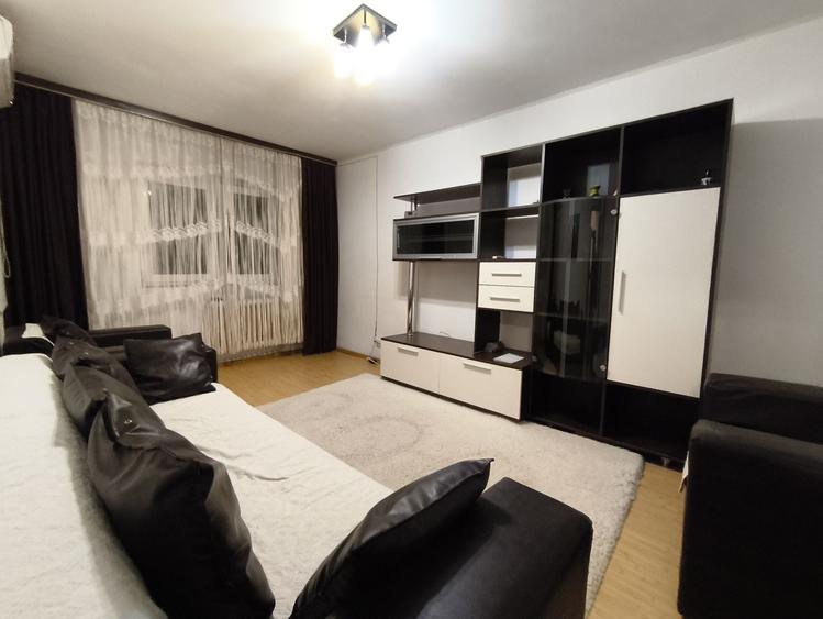 Apartament cu 2 camere decomandat în Galata