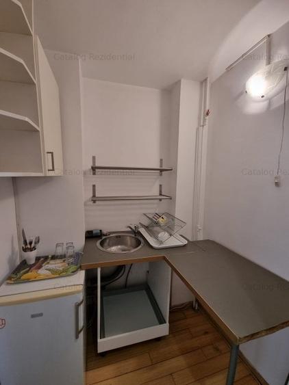 Apartament cu 3 camere decomandat în Panduri