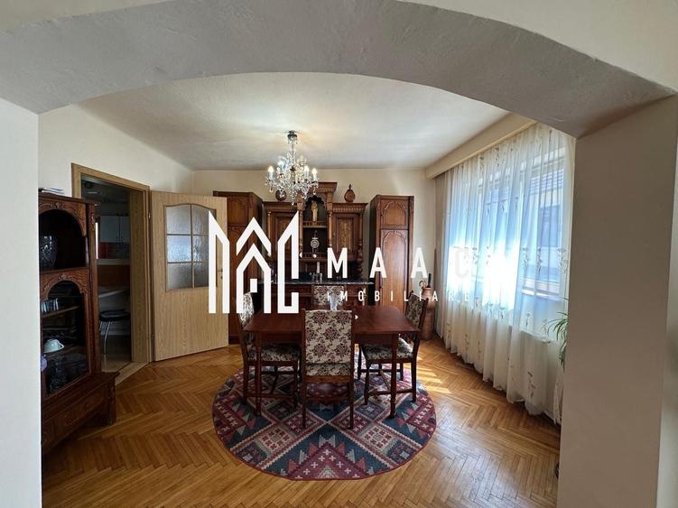 Casă individuală cu 8 camere cu Canalizare în Central