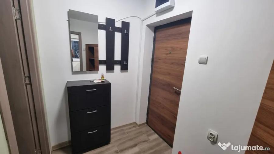Apartament cu 2 camere semidecomandat, mobilat în Brazda lui Novac