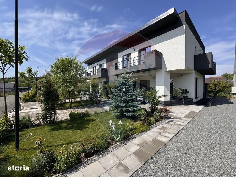 Casă cu 4 camere în Mera