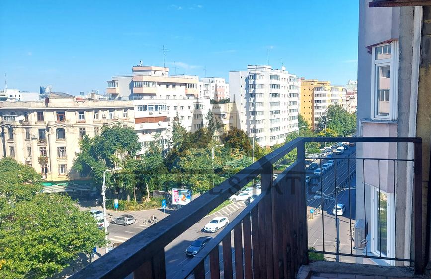Apartament cu 2 camere decomandat în Moșilor
